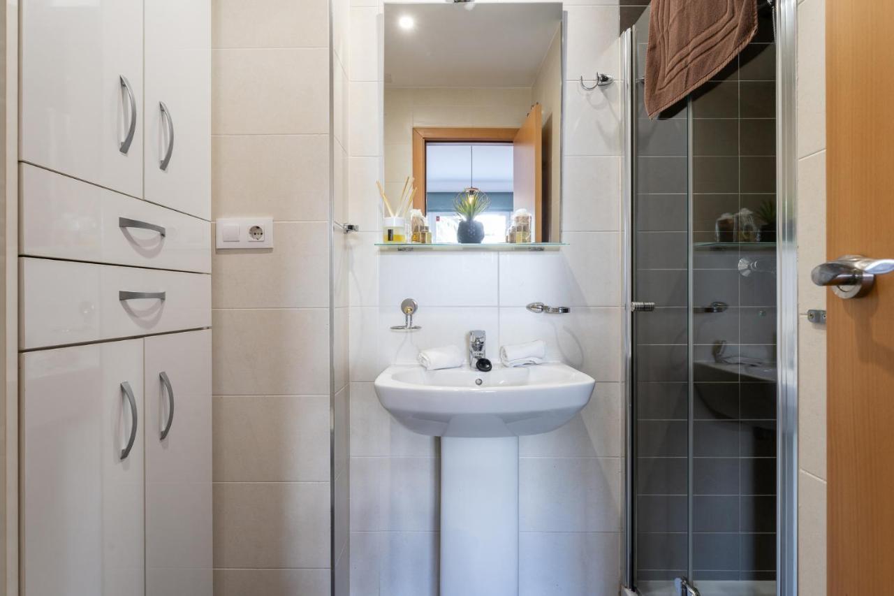 Spacious 2bed Family In Puerto Marina Apartment